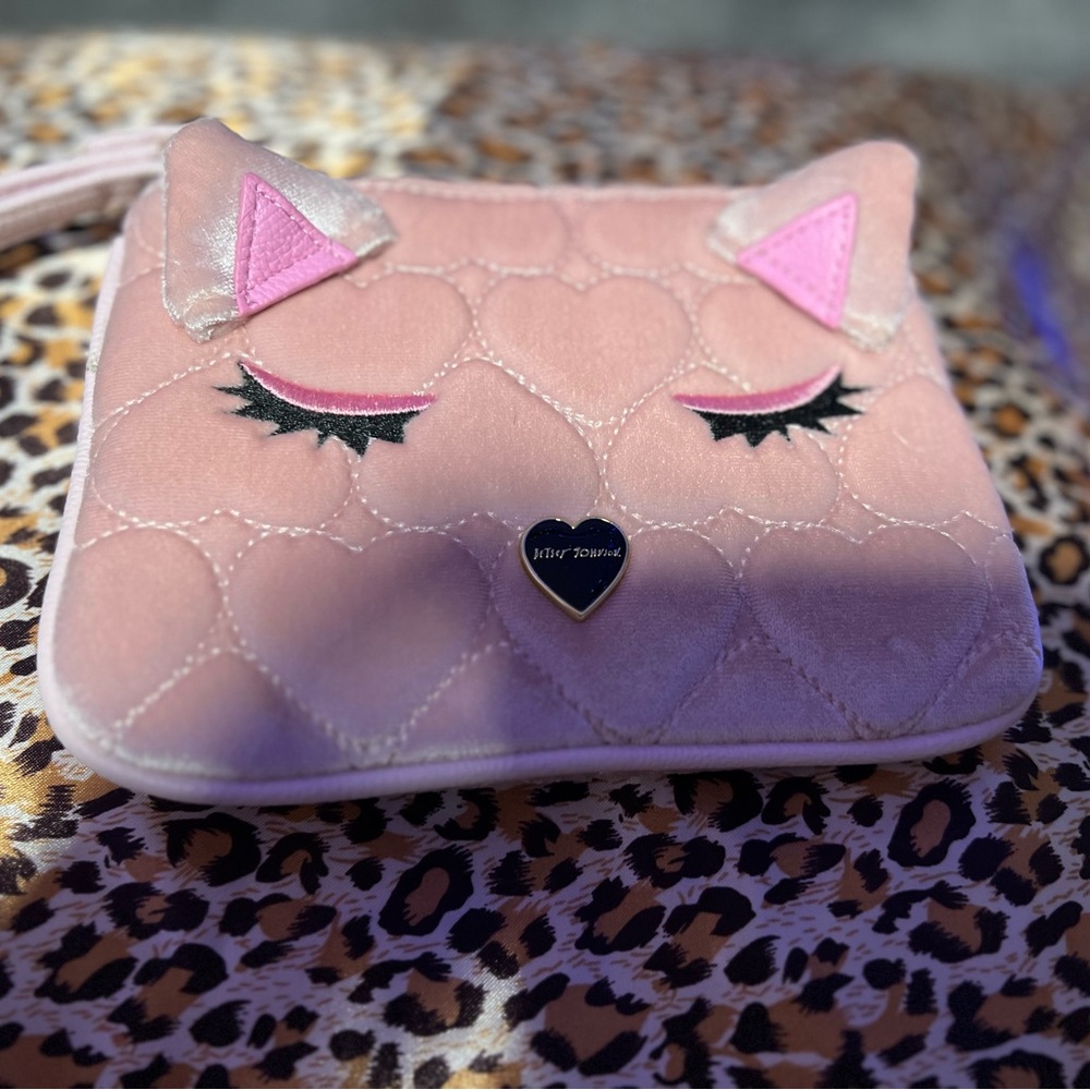 Bestey johnson cat face wristlet - New no Tags